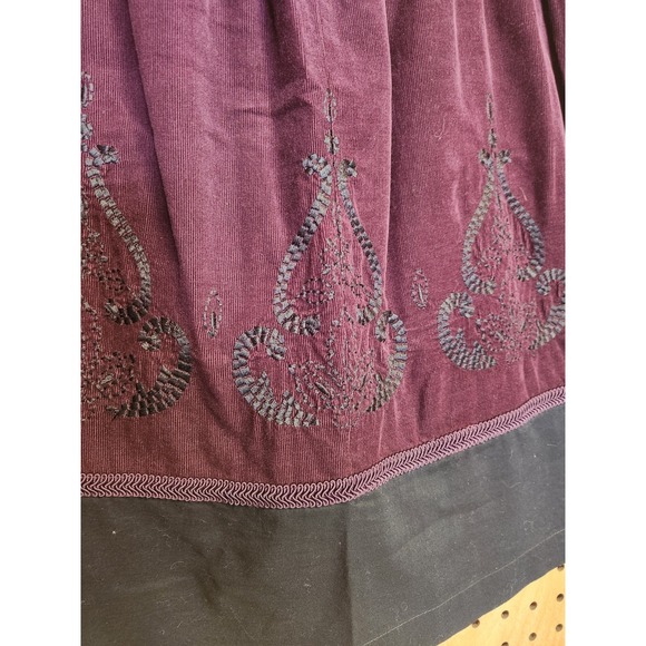 Ann Taylor Loft Plum Purple Black Embroidered Corduroy Skirt‎ Size 4 Petite - Picture 3 of 9